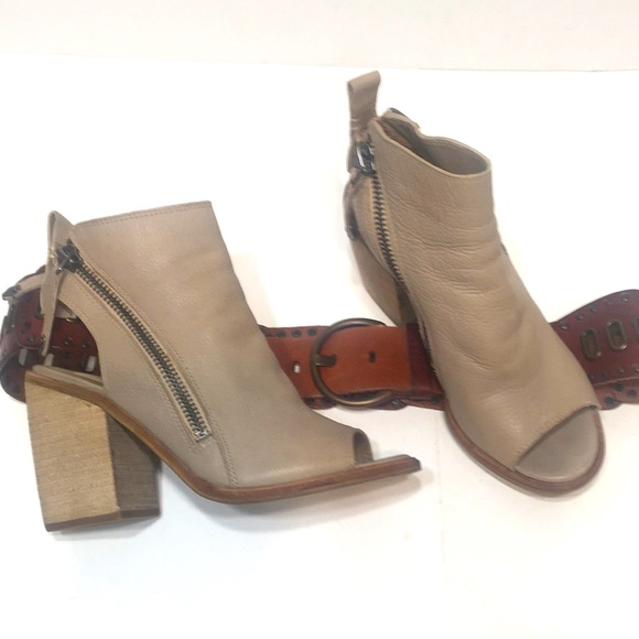 DOLCE VITA Leather Port Booties open toe Taupe 6.5 - Picture 9 of 14